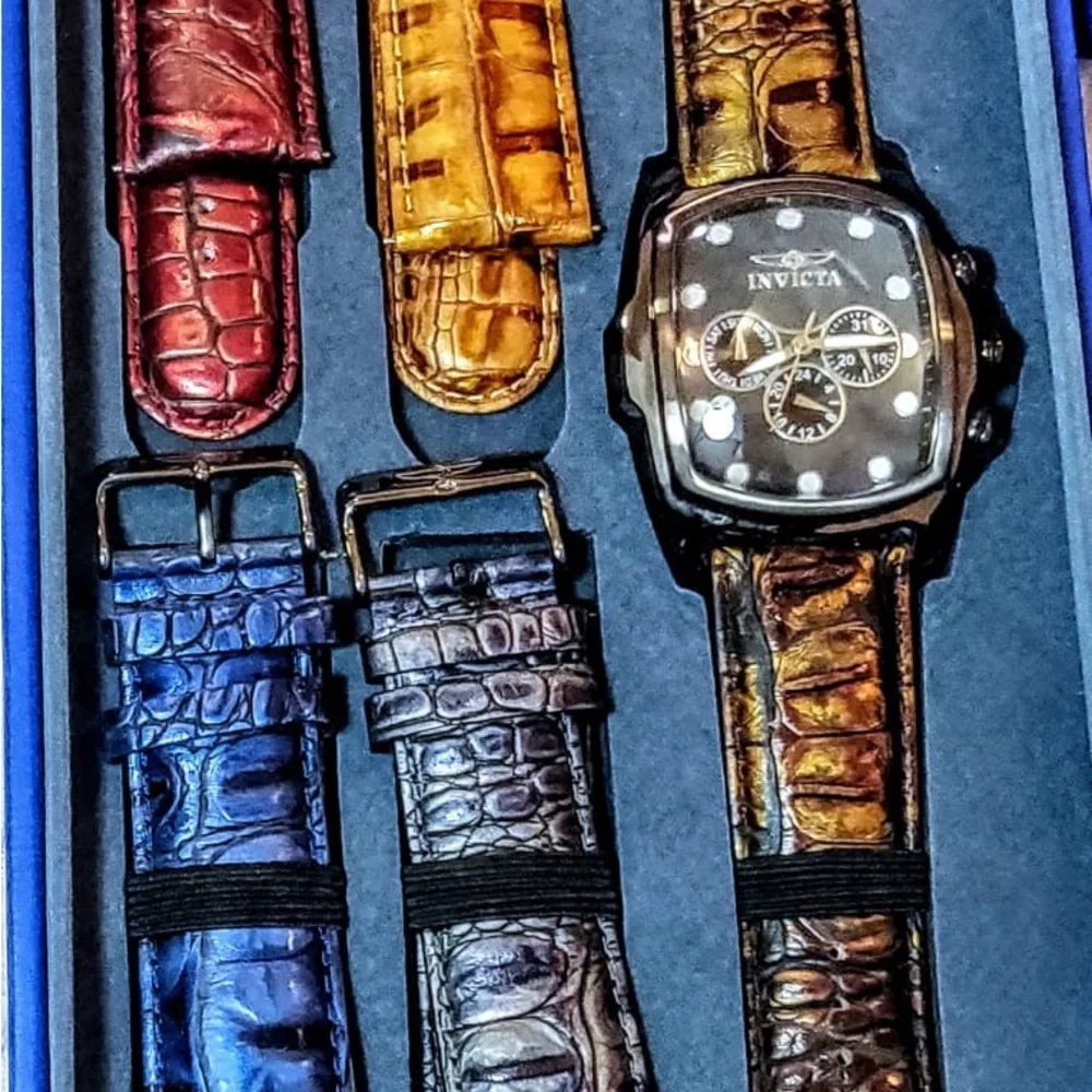 Invicta Lupah 14545 Swiss 47mm Men's Watch Multi dial Interchangeable Bands.
